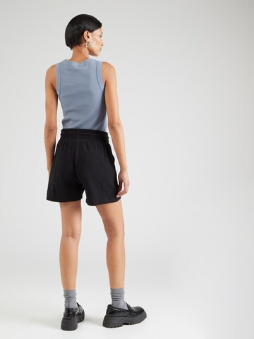 QS Regular Shorts in Schwarz