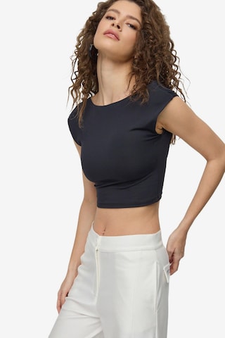 No Matter What Top in Schwarz