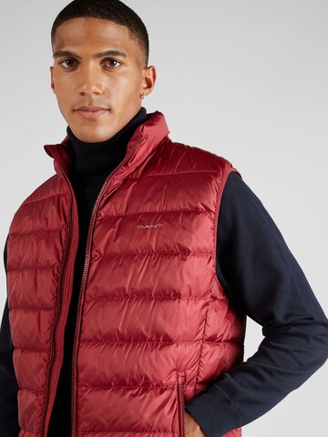 GANT Vest in Red