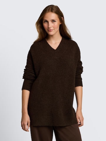 TOM TAILOR DENIM Sweater in Brown: front