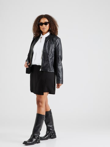 Vero Moda Curve Átmeneti dzseki 'VMCFAVODONA' - fekete
