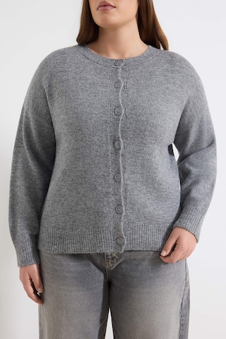 Trendyol Curve - Cárdigan en gris