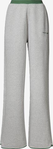 Reebok Свободный крой Спортивные штаны в Серый: спереди