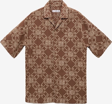 MANGO MAN Regular Fit Paita 'SAONA' värissä ruskea: etupuoli