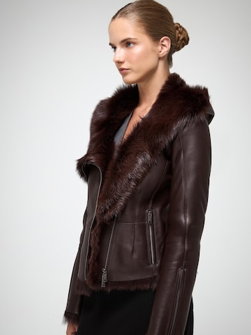 V S P Vinterjakke 'Petra' i rød