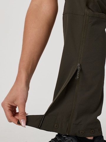 SWEDEMOUNT Regular Outdoorbroek 'Stryn' in Groen
