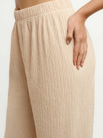 Regular Pantalon ' ANNI ' Liberte Essentiel en blanc