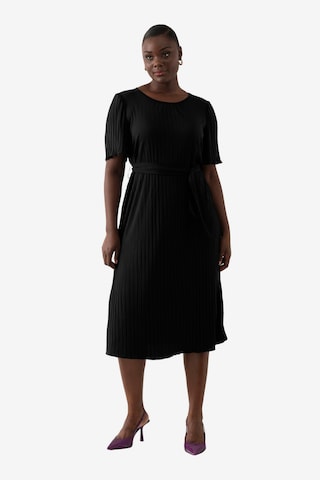 Ulla Popken Dress in Black: front