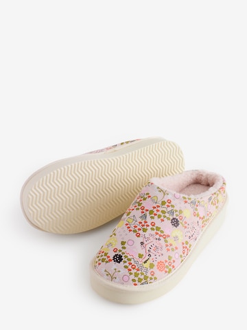 Papuci de casă de la Cath Kidston pe roz