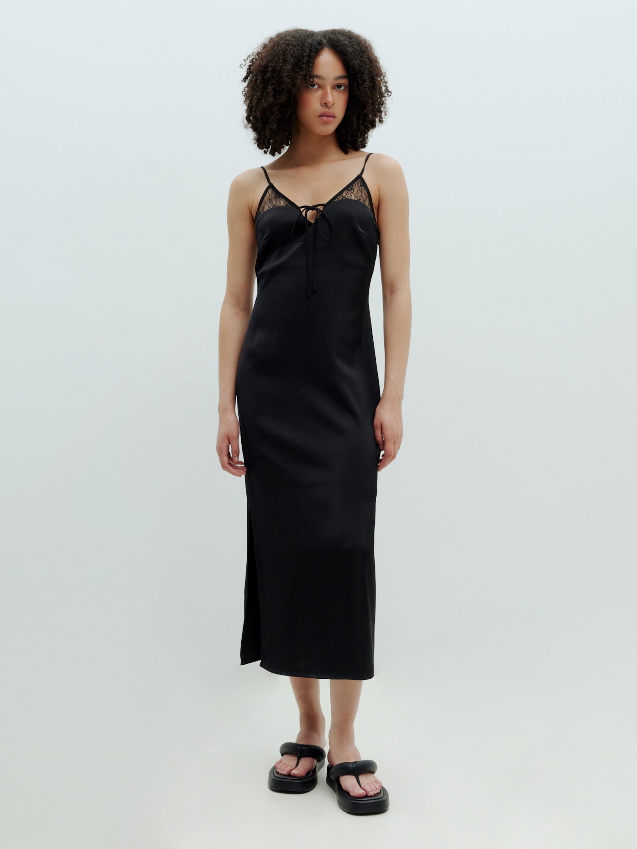 EDITED Produkte Kleid 'Kami' - schwarz