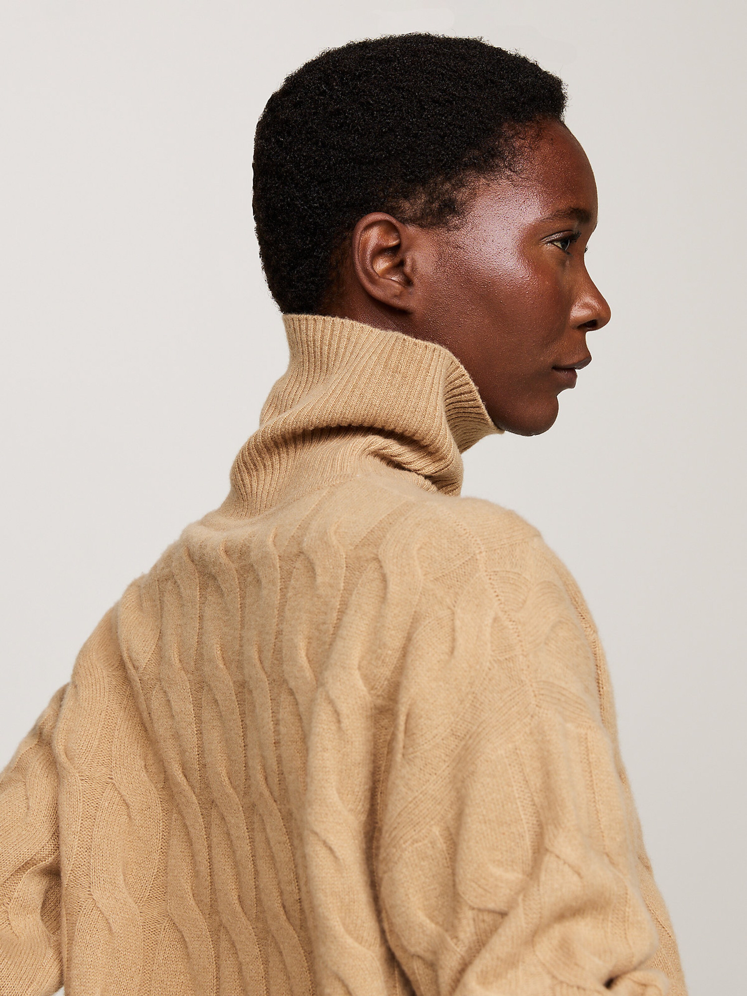 TOMMY HILFIGER Sweater in Beige ABOUT YOU