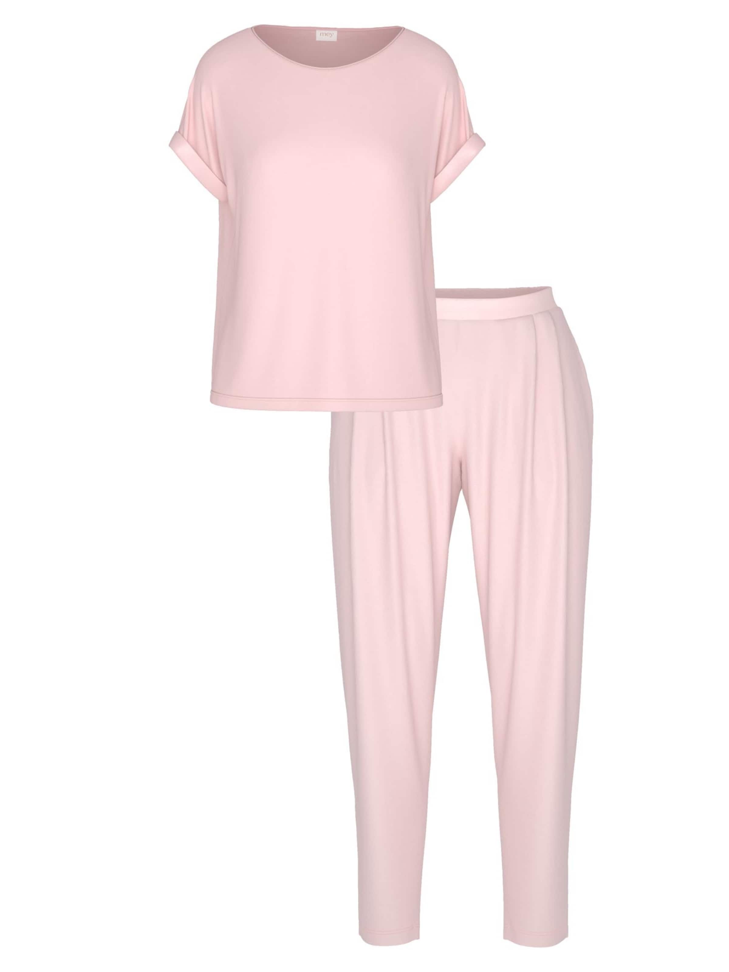 Mey Pyjama 'Pure Chic' in Roze: voorkant