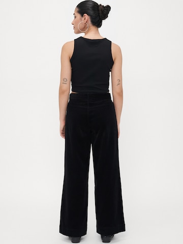 Only Petite Wide leg Pants 'ONLMADISON-NESSA' in Black