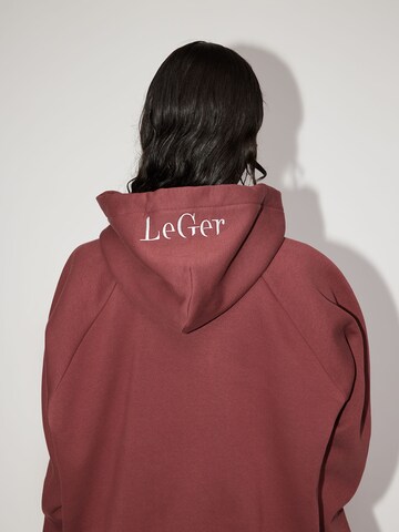 Sweat-shirt 'Hayley' LeGer by Lena Gercke en marron : derrière