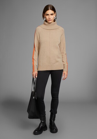 HECHTER PARIS Sweater in Beige