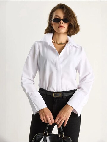 Bianco Lucci - Blusa em branco