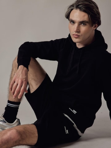 OWN Off With Nature Sweatshirt 'Felpa con Cappuccio' in Black