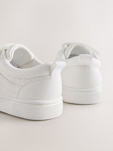 Sneaker di Next in bianco