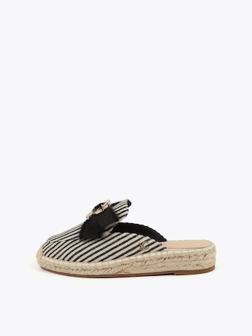 Lola Casademunt Pistokkaat värissä valkoinen: etupuoli