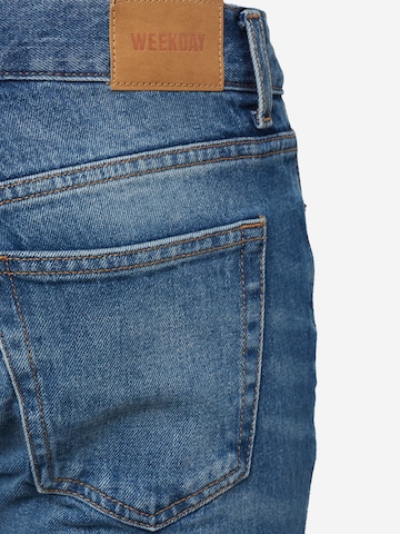 WEEKDAY Regular Jeans 'Easy Poppy' i blå