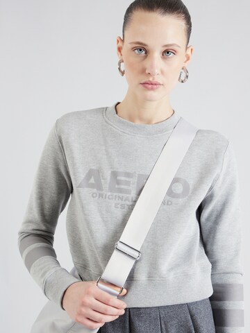 AÉROPOSTALE Sweatshirt in Grau