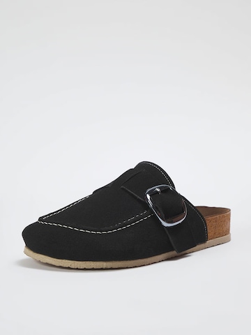 Trendyol Pantolette in Schwarz: Vorderseite
