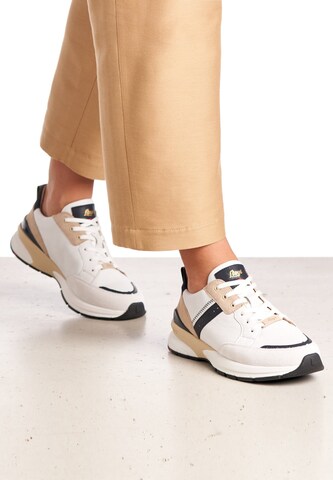 LLOYD Sneakers in White