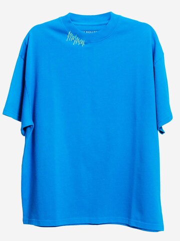 HEY KOLLEGA! Oversized Shirt in Blue: front