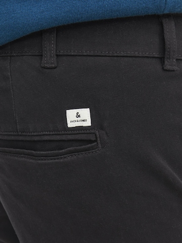Coupe slim Pantalon chino 'Marco Dave' Jack & Jones Plus en noir