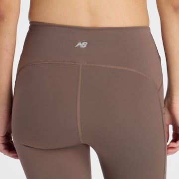 new balance - Skinny Pantalón deportivo 'Sleek' en marrón