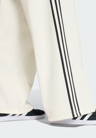 ADIDAS ORIGINALS Wide Leg Hose in Weiß