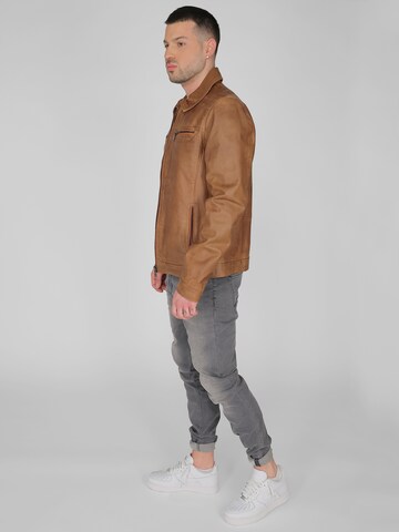 MUSTANG Between-Season Jacket ' 31021630 ' in Brown