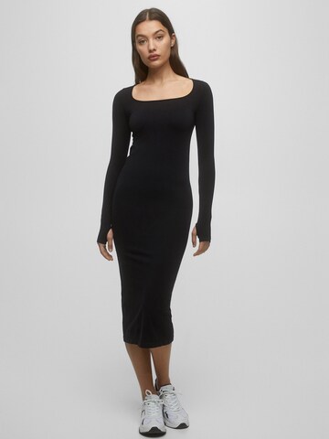 Pull&Bear Dress in Black: front