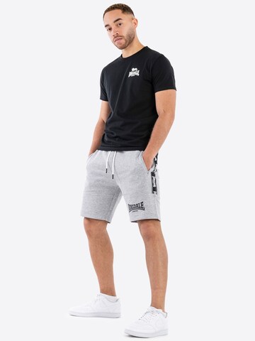 LONSDALE Regular Byxa i grå