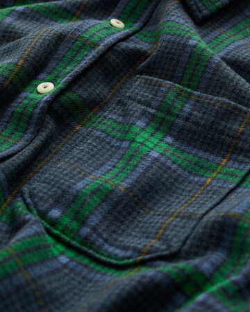 WE Fashion Regular fit Button Up Shirt in Green