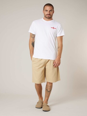 T-Shirt 'SPICY ' Deeluxe en blanc