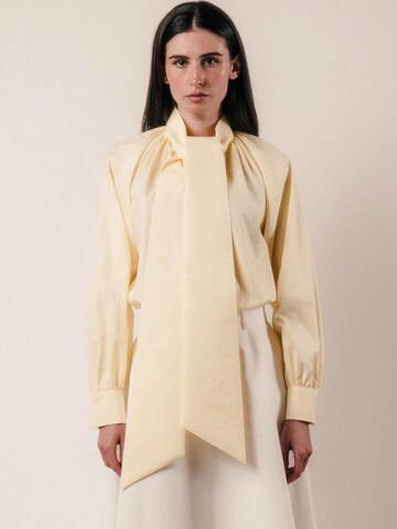 Camicia da donna 'Aurore' di IORGONI in giallo: frontale