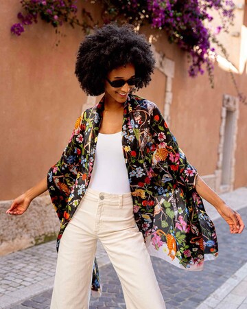 FRAAS Oversized Scarf in Black