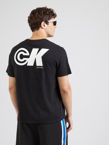 Tricou de la Calvin Klein Jeans pe negru: față