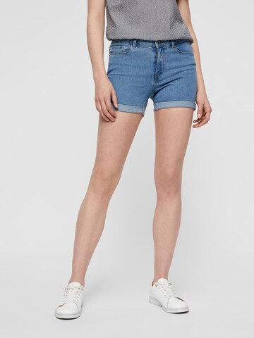 Coupe slim Jean 'Hot Seven' VERO MODA en bleu : devant