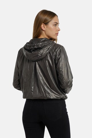 White Label Performance Jacket in Black
