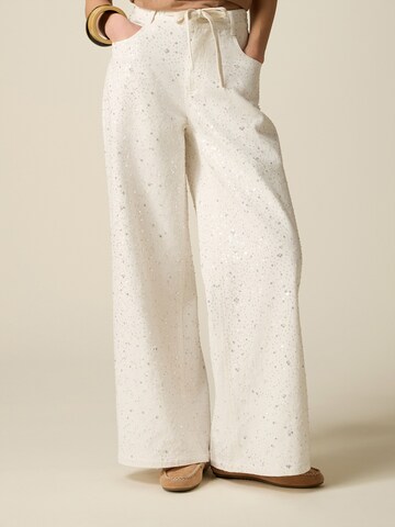 oltre Baggy Trousers in White