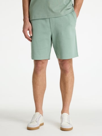 CHASIN' Regular Broek 'Stavo.S Scuba' in Groen: voorkant