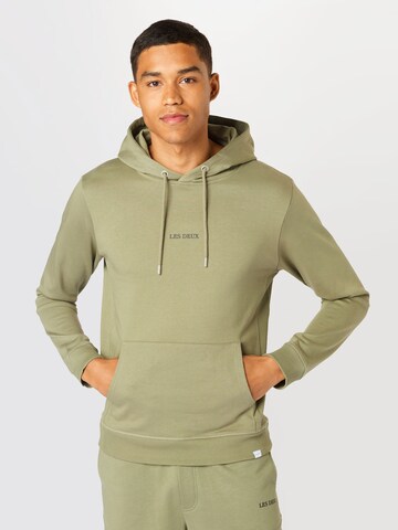 Les Deux Sweatshirt 'Lens' in Green: front