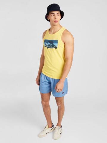 T-Shirt 'Cali' Superdry en jaune