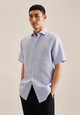 Coupe regular Chemise business 'SMART LINEN' SEIDENSTICKER en bleu : devant