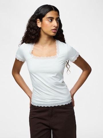 PIECES Shirt 'PCFiffi' in White: front