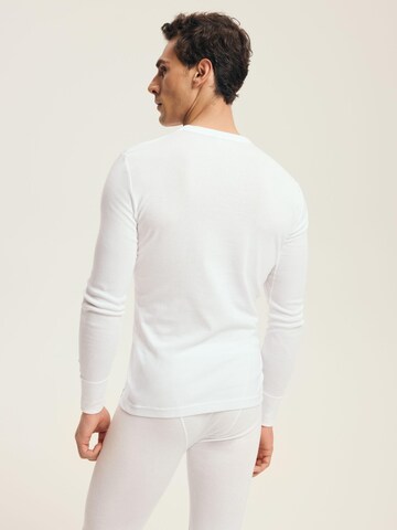 Henderson Shirt 'Baumwoll-Langarmshirt mit Rundhals, BT-104 M' in Wit