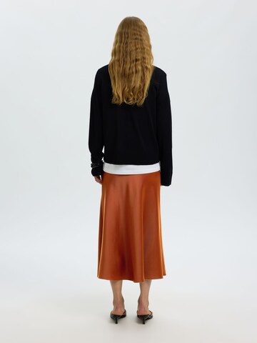 SELECTED - Falda en rojo