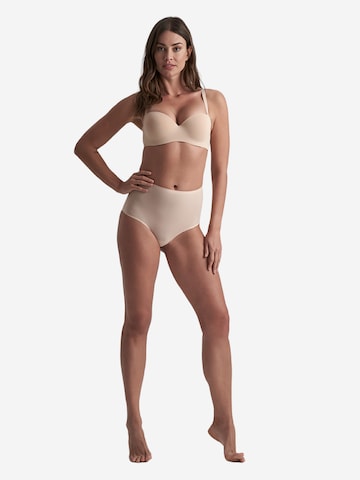 Slip scultant 'Uni Stretch High Brief' Bye Bra en beige